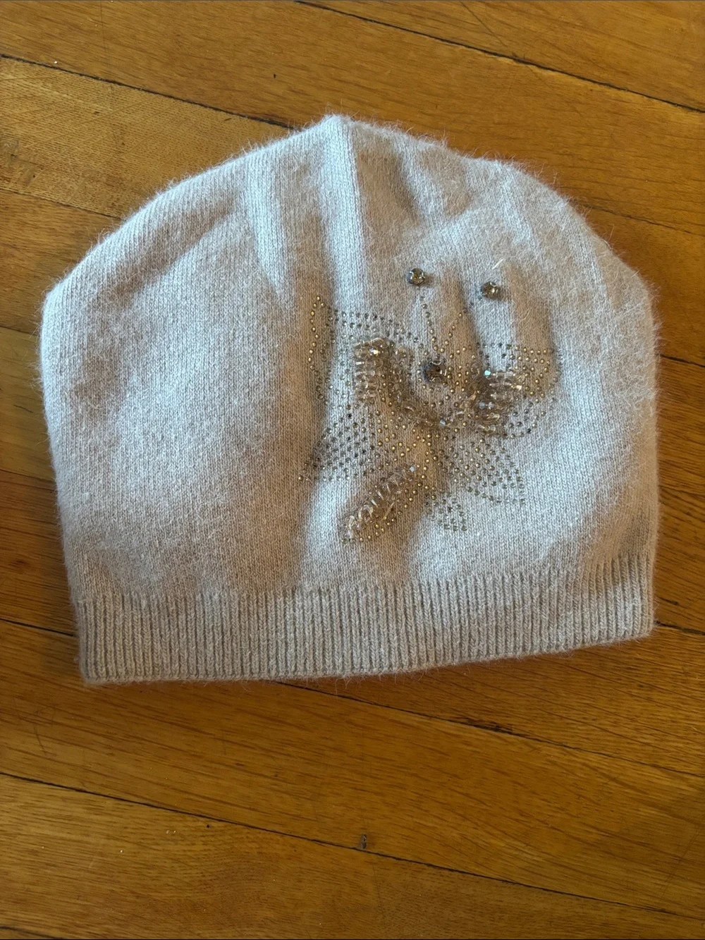 Women’s Knit Beanie with Rhinestone Flower beige